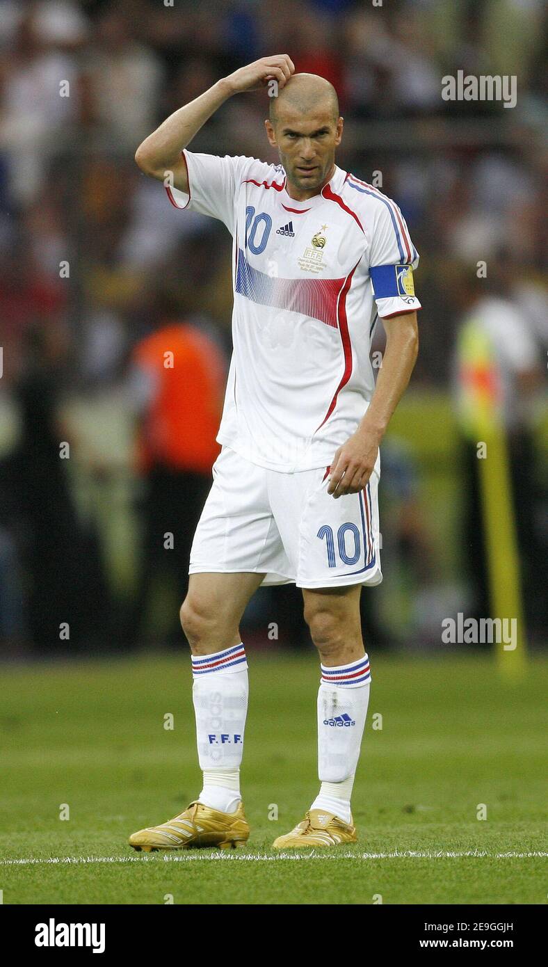 Zinedine Zidane from France during the final of the 2006 FIFA World Cup  Italy vs. France at the Olympic Stadium in Berlin, Germany, Sunday 09 July,  2006. Photo: Hahn/Gouhier/Orban/ABACAPRESS.COM Stock Photo -