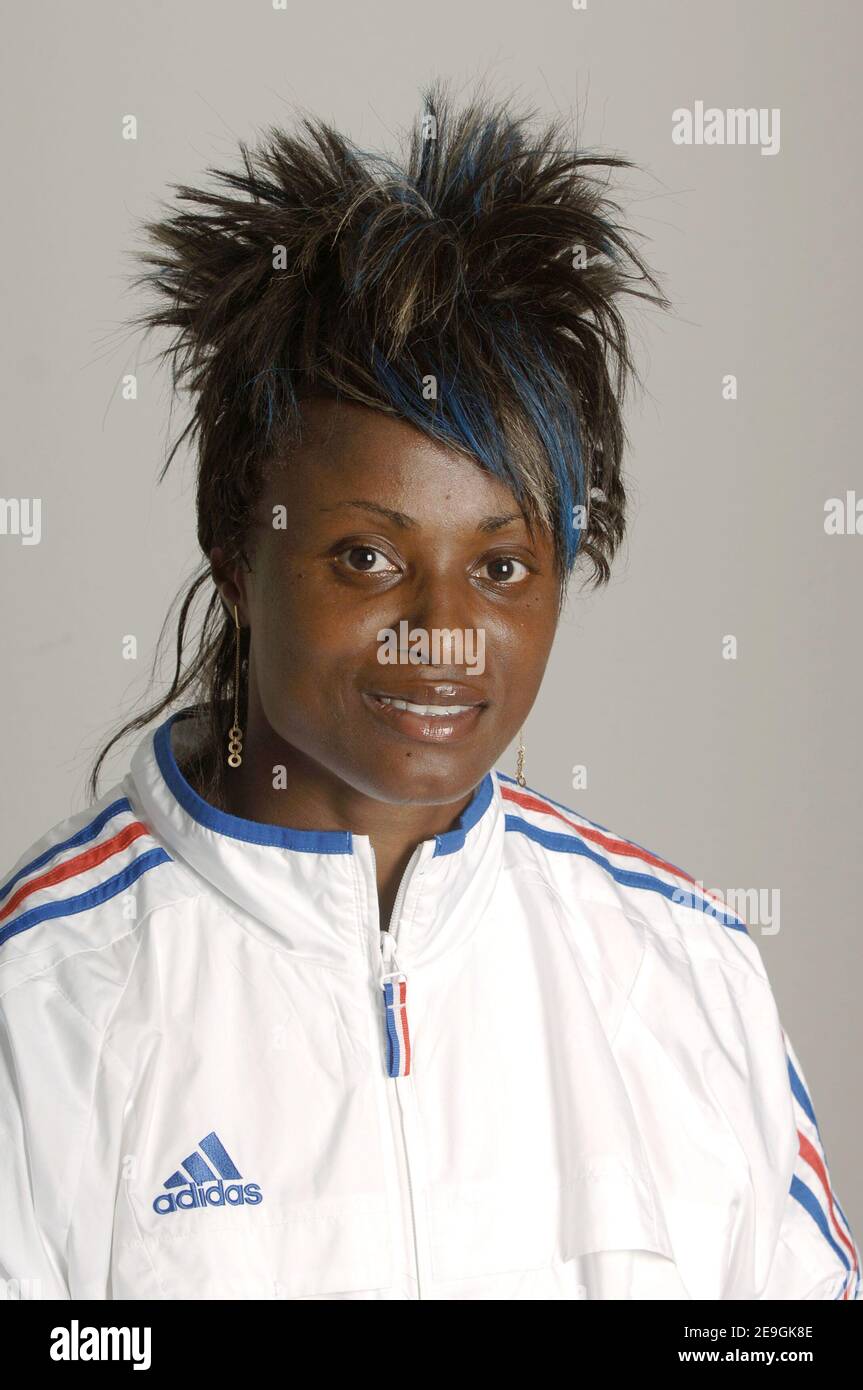 France's Eunice Barber poses for our photographer during the French track and field Championships, in Nancy, France, on July 21, 2006.Ê Photo by Gouhier-Kempinaire/Cameleon/ABACAPRESS.COM Stock Photo