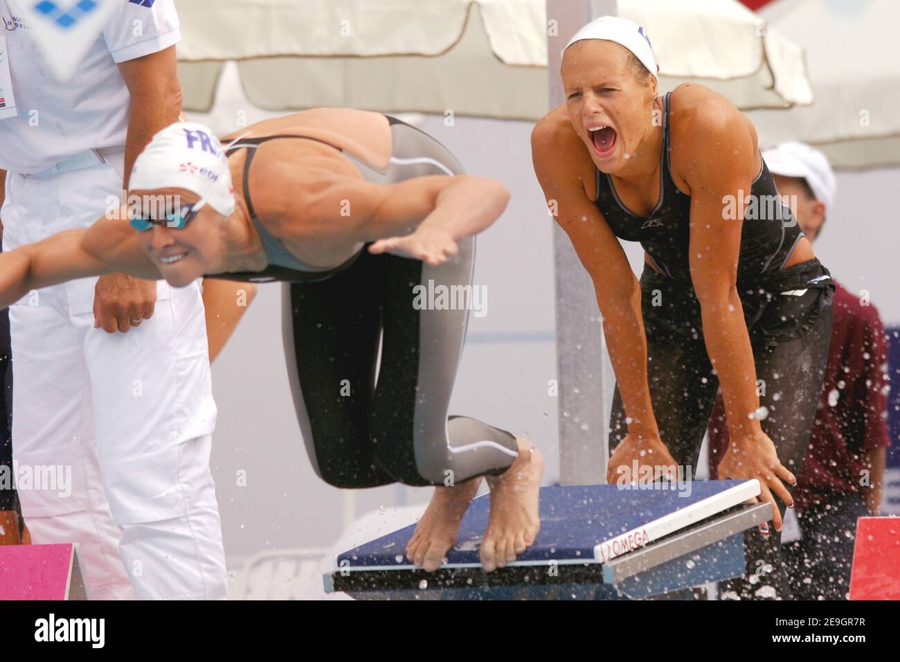 Womens 4 x 100 metres relay hi-res stock photography and images - Alamy
