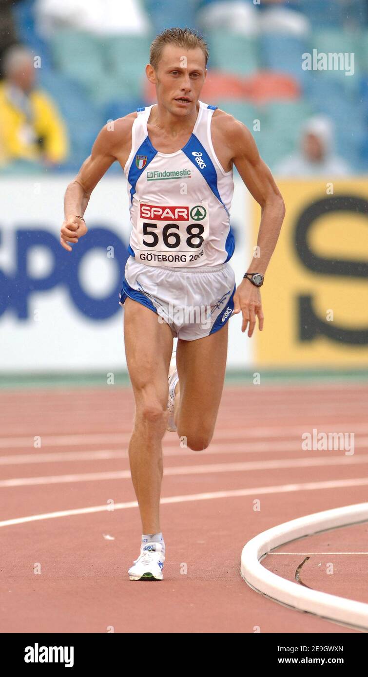 Italy's Stefano Baldini runs during the Men's Marathon final at the  European Track and Field Championships, in Goteborg, Sweden, on August 13,  2006. Photo by Guibbaud-Kempinaire/Cameleon/ABACAPRESS.COM Stock Photo -  Alamy