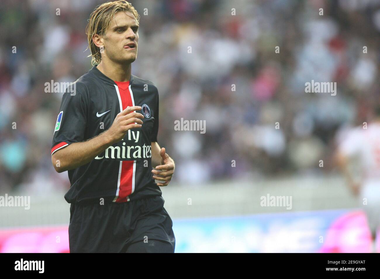 Fanion PSG Vs FC Lorient – Coupe De La Ligue 2006, 10x9 Cm