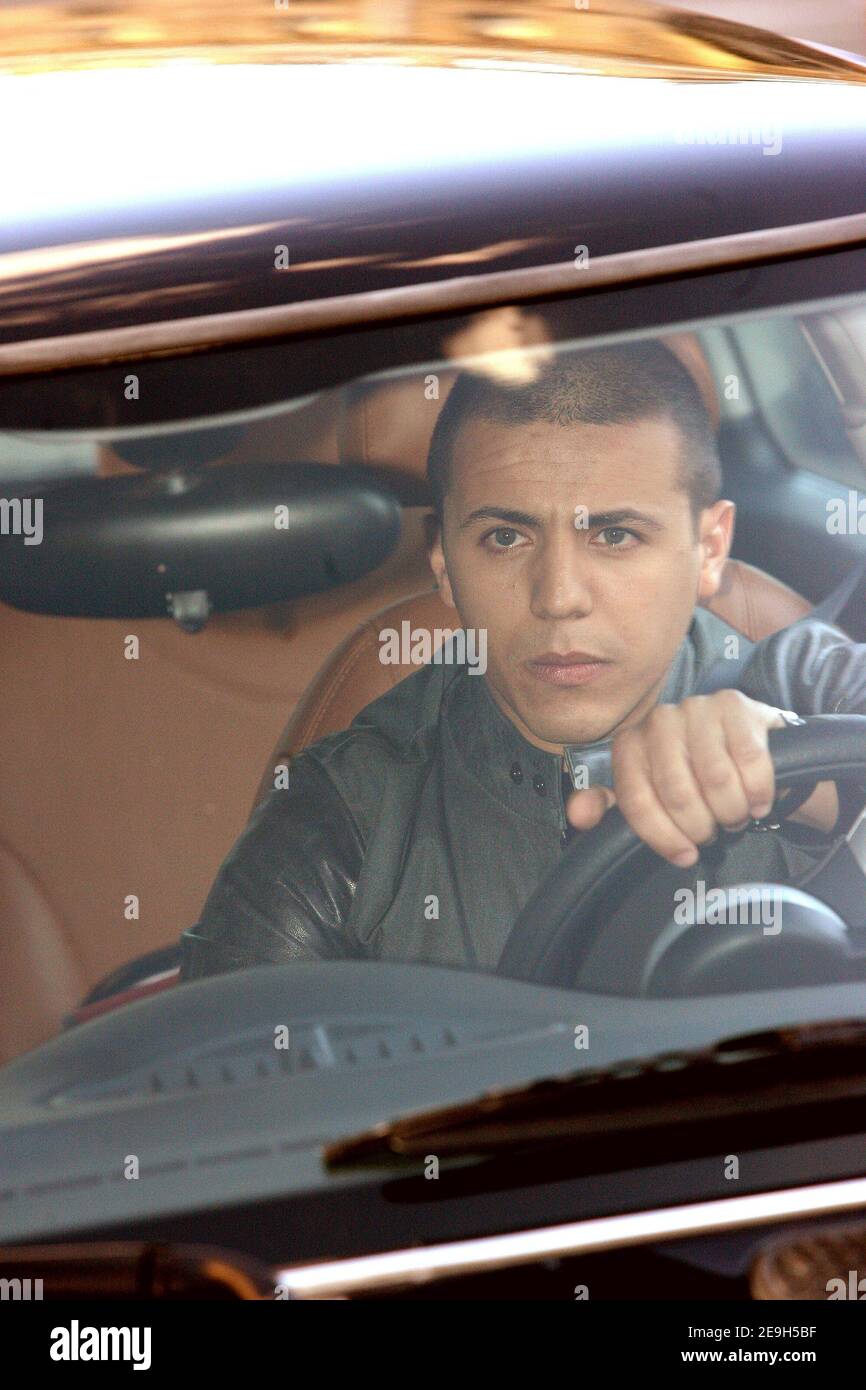 French singer Faudel arrives at the Interior ministry, Place Beauvau in Paris on August 30, 2006 to attend a ceremony organized by French interior minister Nicolas Sarkozy about the peer to peer and copyrights in internet market. Photo by Mehdi Taamallah/ABACAPRESS.COM. Stock Photo