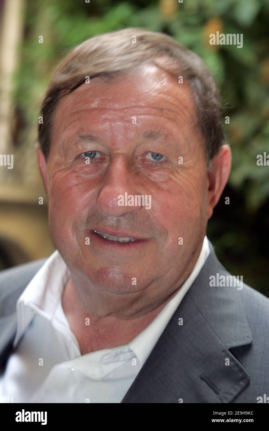 Guy Roux poses during the annual press conference of French radio ...