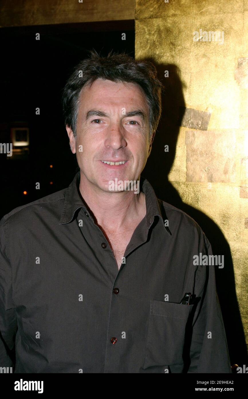 Francois Cluzet attends the 'E. Leclerc Wine party' at the club 'Mandala Ray' in Paris, France, on September 12, 2006. Photo by Benoit Pinguet/ABACAPRESS.COM Stock Photo