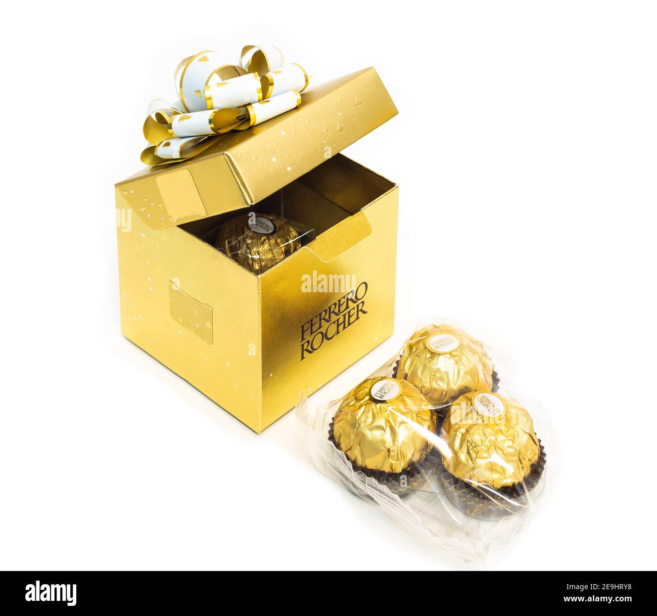 Ferrero Mon Cheri Christmas gift box 283g – buy online now! Ferrero –, $  26,00