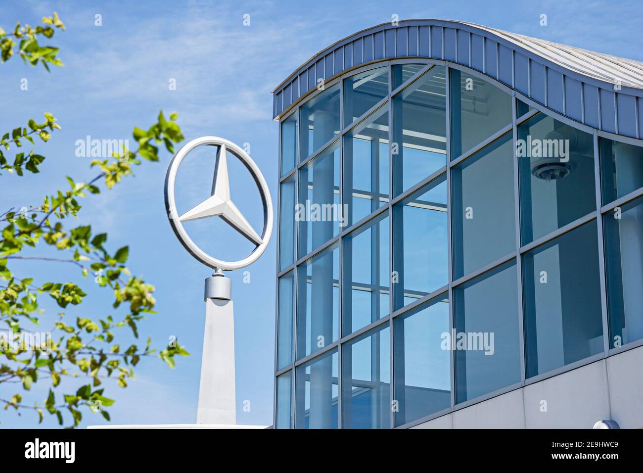 Alabama Vance Mercedes Benz SUV manufacturing plant production,Visitors Center centre outside exterior logo,German luxury car automobile Stock Photo