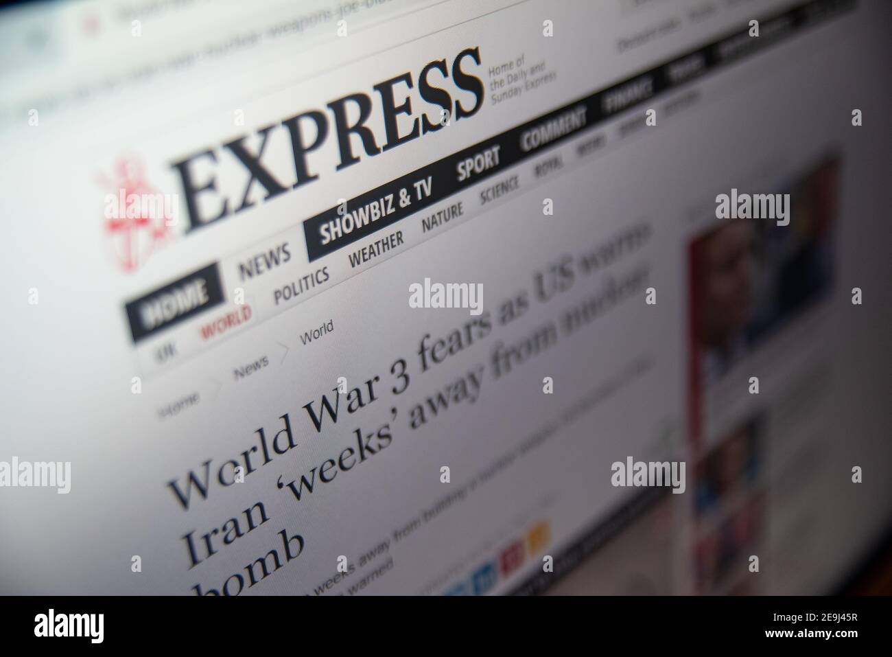 Daily Express newspaper website UK, fear-mongering title 'World War Three' Stock Photo