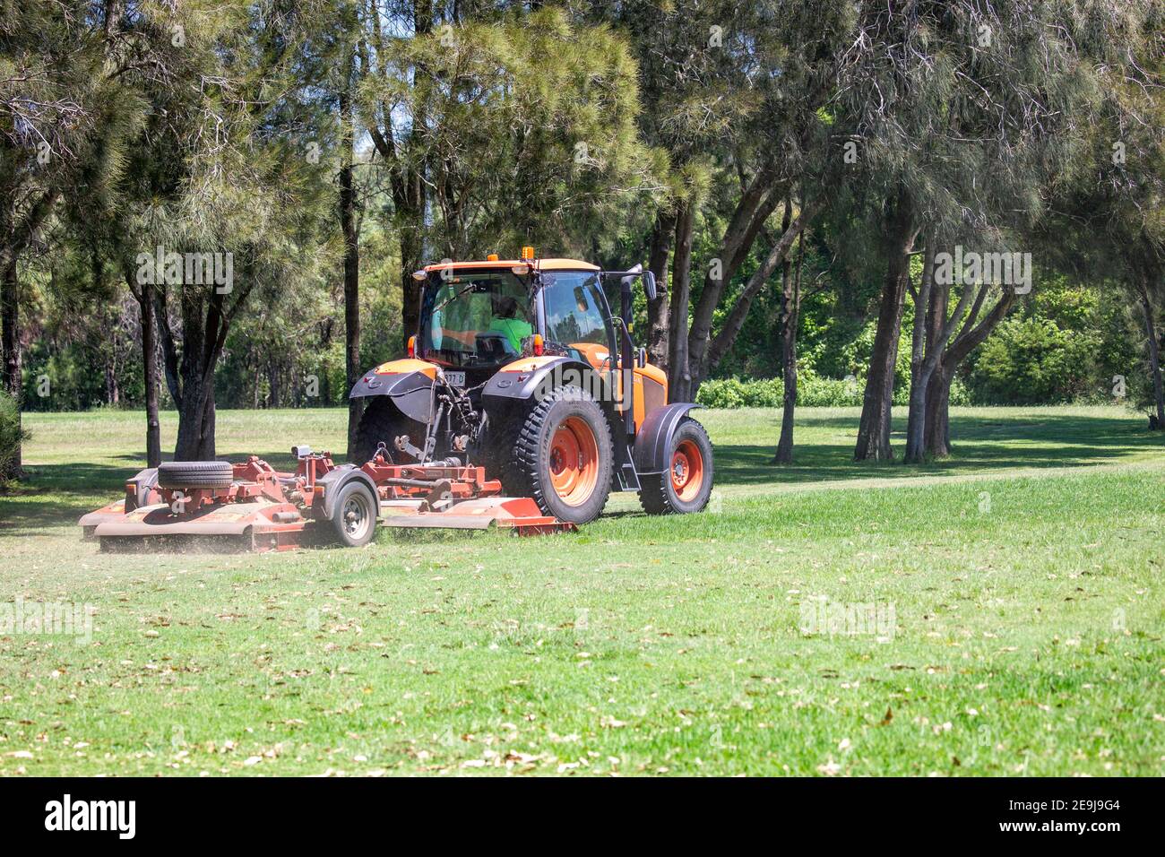 Page 3 Cutting Grass High Resolution Stock Photography And Images Alamy Page 3 Cutting Grass High Resolution Stock Photography And Images Alamy