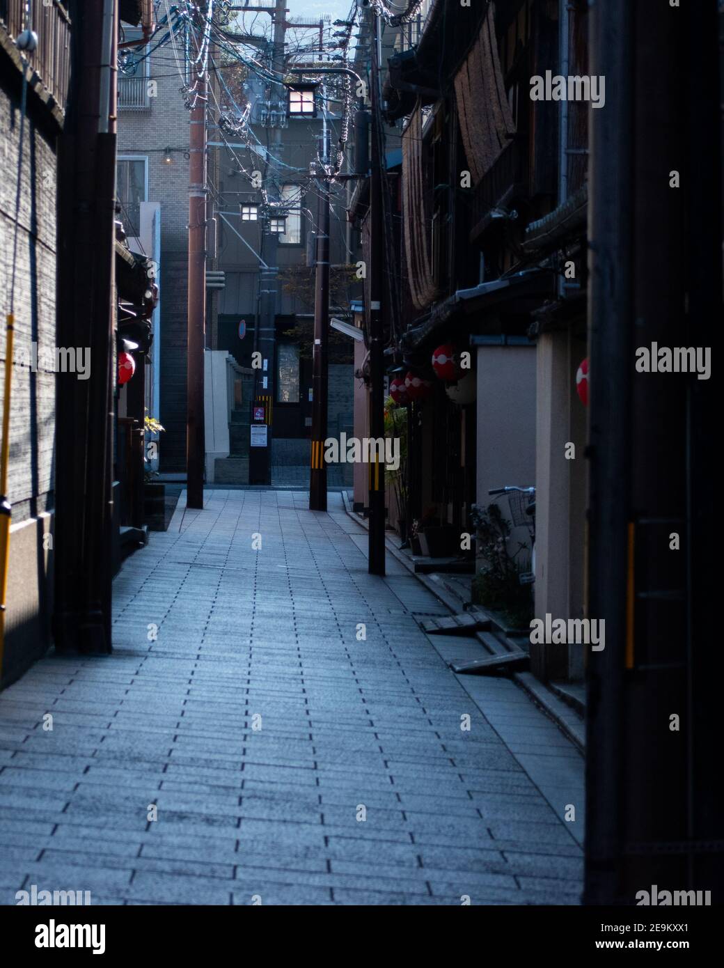 Side street in kyoto hi res stock photography and images Alamy