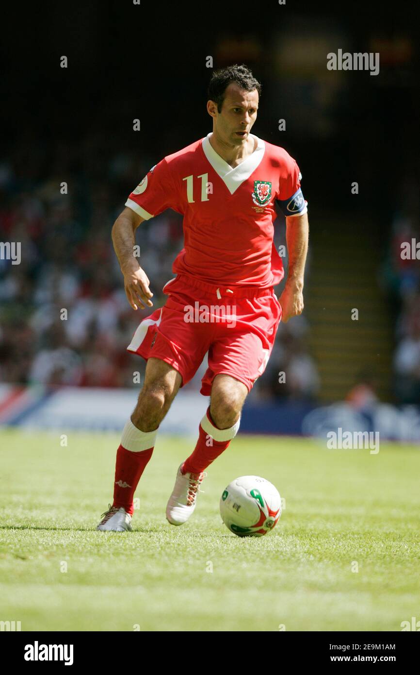 Welsh footballer Ryan Giggs plays his last game for Wales against the Czech Republic at the Millennium Stadium, Cardiff, Wales. Stock Photo