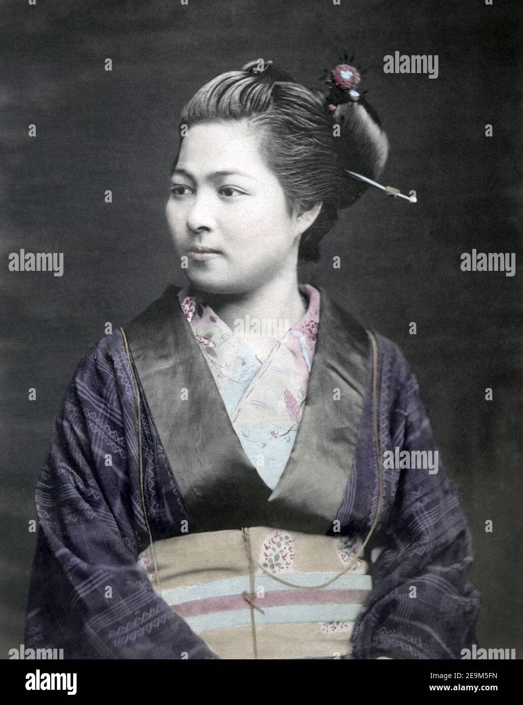 Late 19th century photograph - Portrait of a Japanese woman, Japan