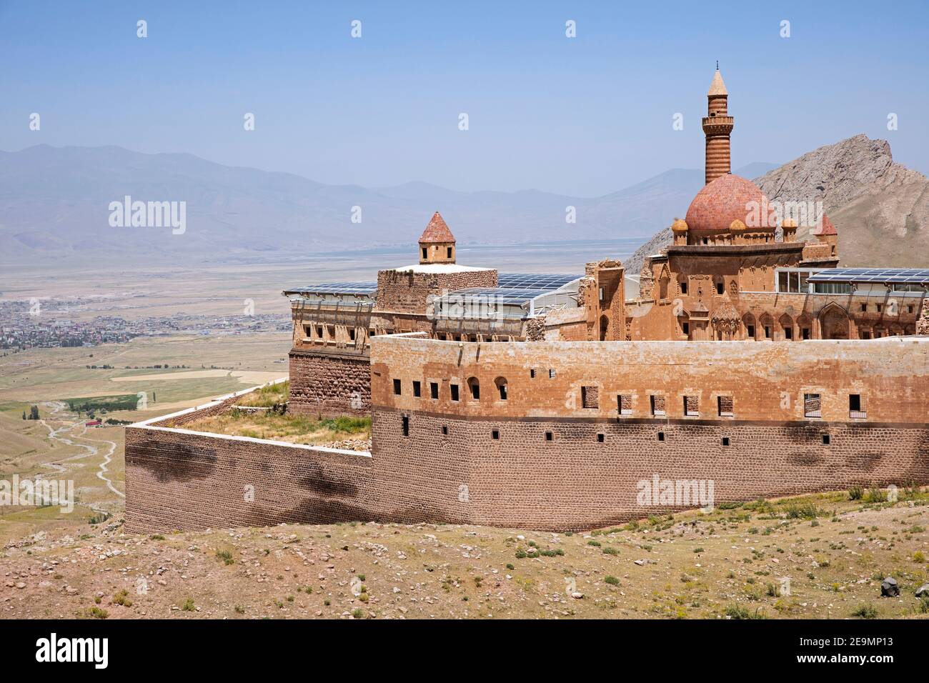 17th century Ishak Pasha Palace / İshak Paşa Sarayı, Ottoman-period palace in the Doğubeyazıt district of Ağrı province of eastern Turkey Stock Photo