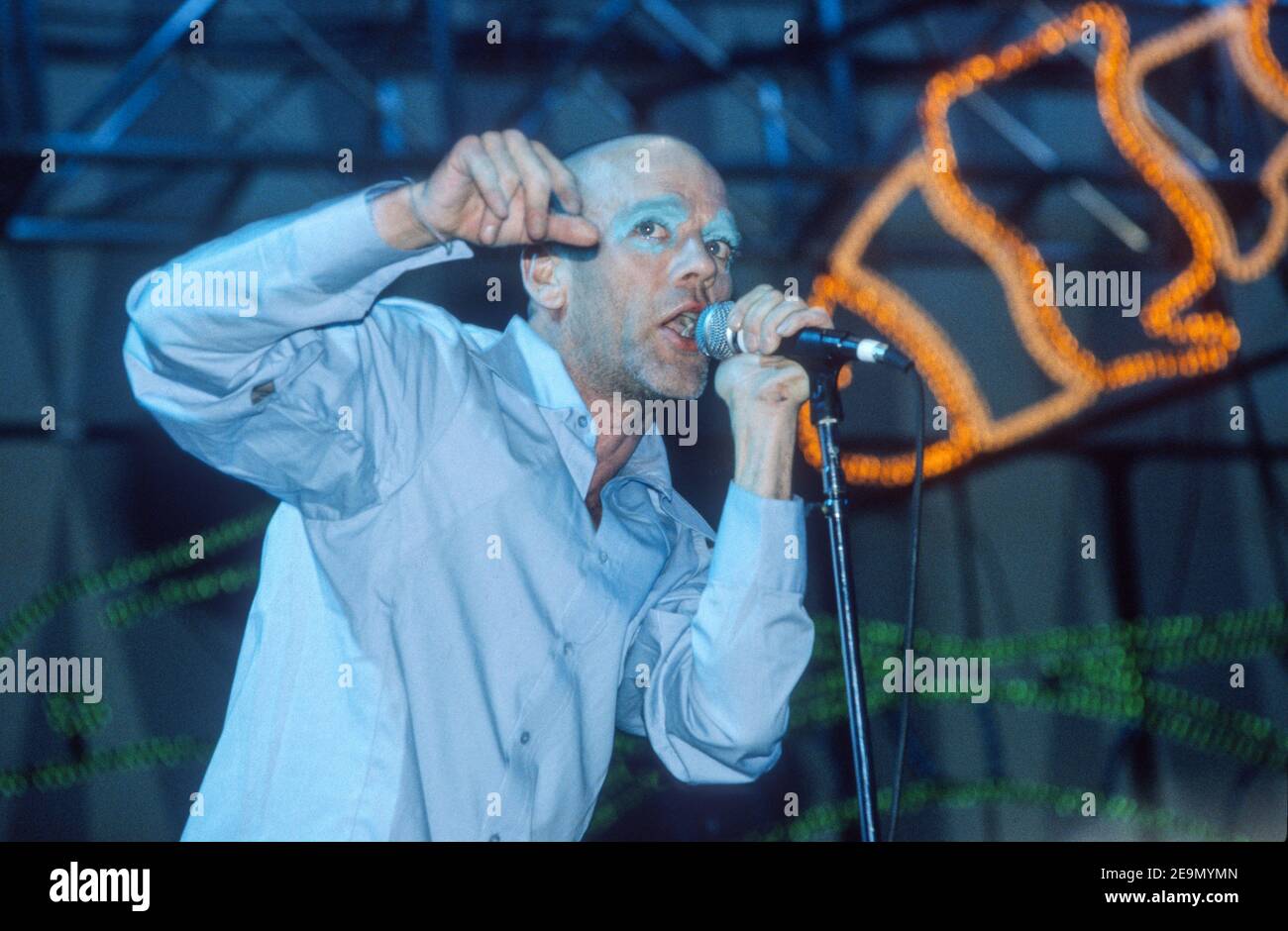 R.E.M Glastonbury Festival 1999 Stock Photo Alamy