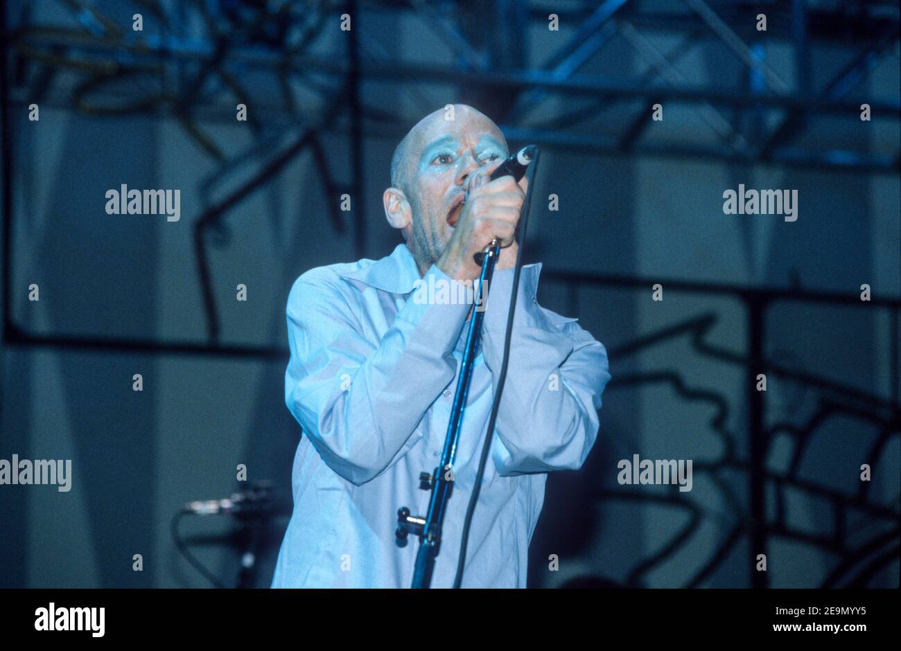 Glastonbury rem michael stipe hires stock photography and images Alamy