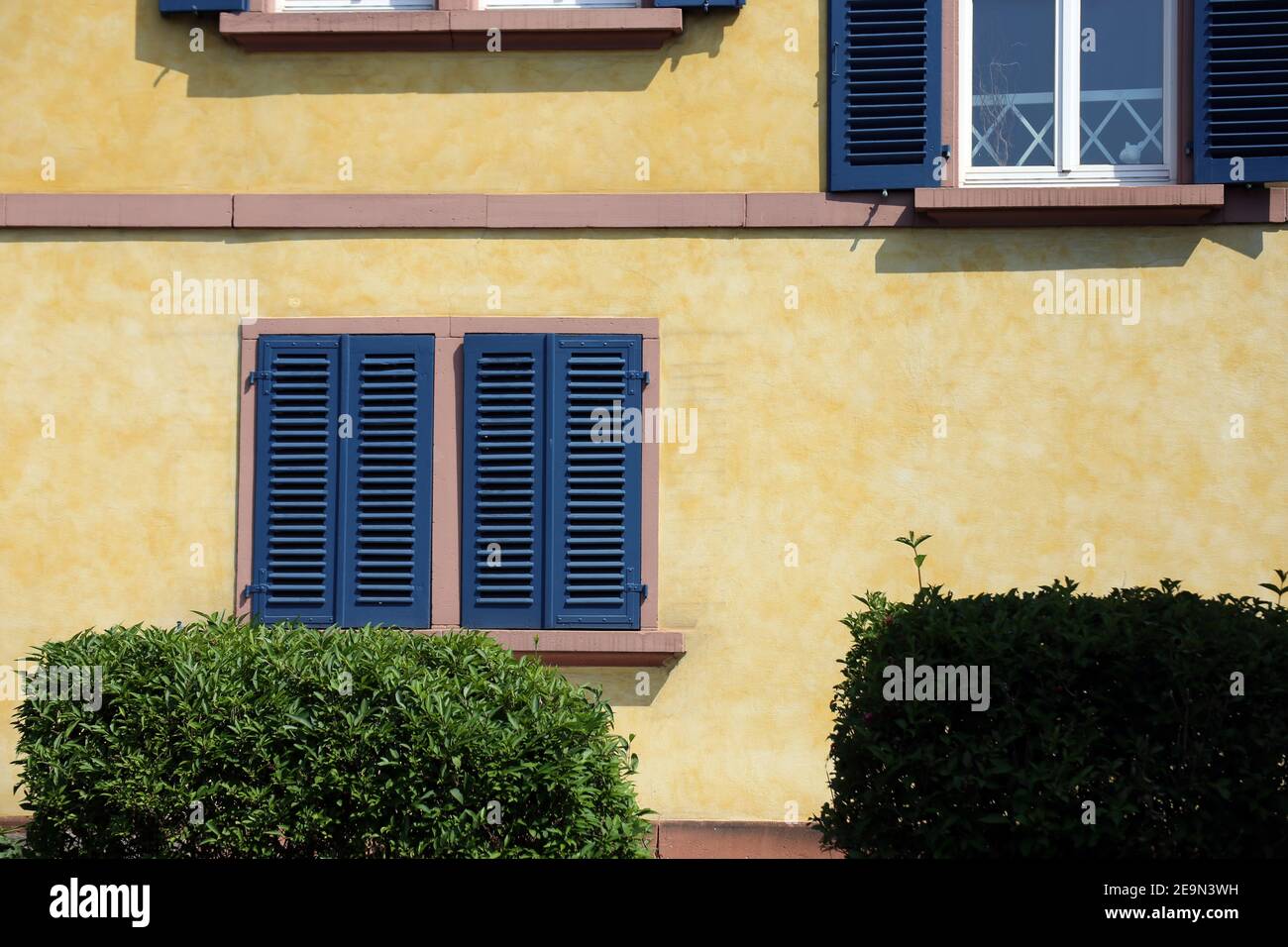 Facade wall design hi-res stock photography and images - Alamy