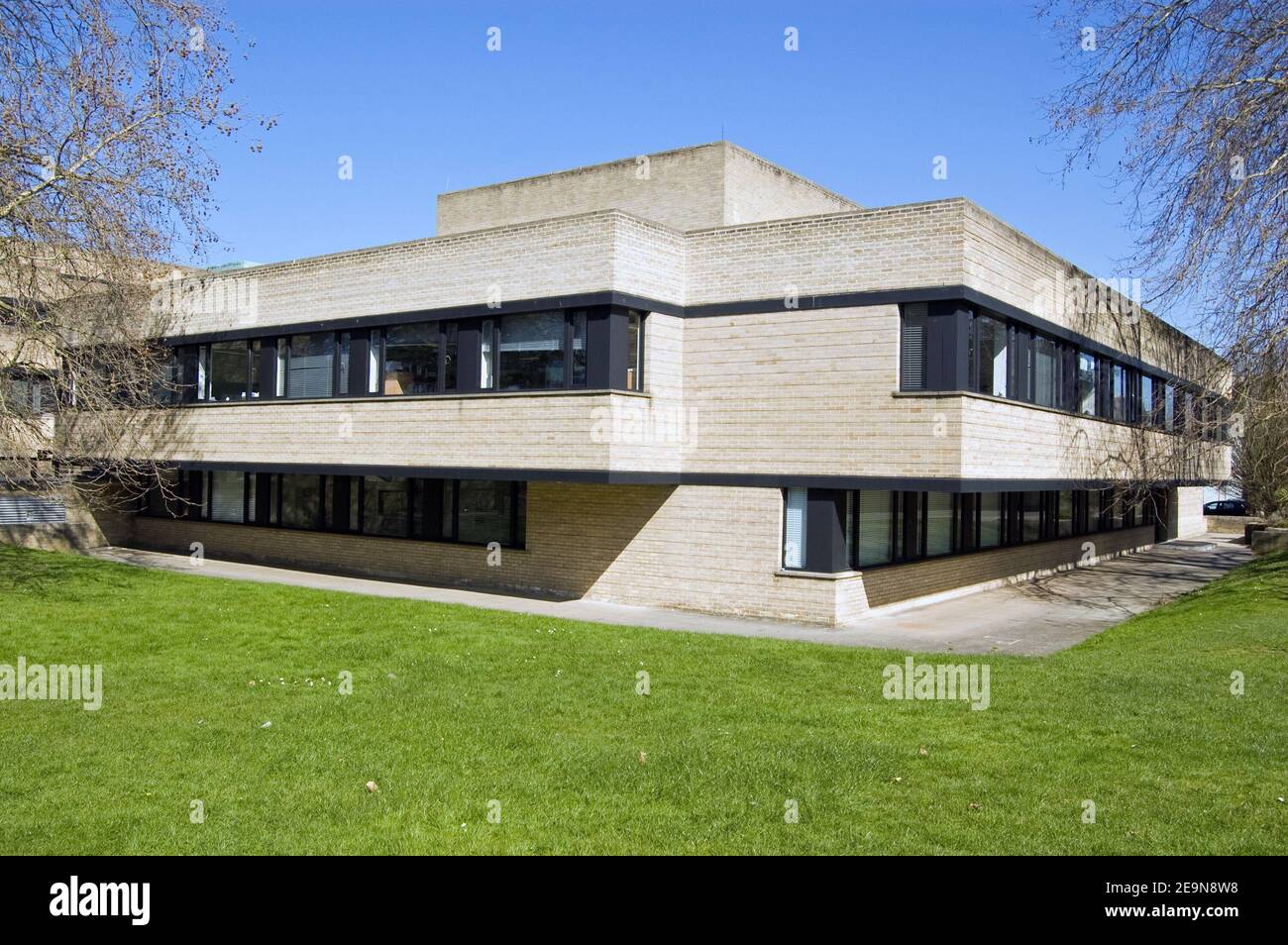 The modern building which houses Oxford University's Law and English