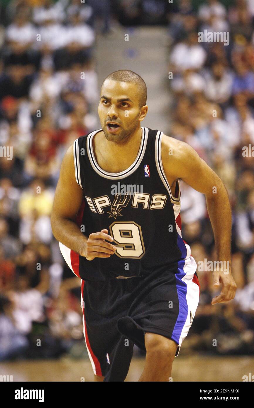 San Antonio Spurs' player Tony Parker in action during the NBA Europe Live  Tour, San Antonio Spurs vs Asvel Lyon-Villeurbanne match played in  Villeurbanne, France on October 5, 2006. The Spurs won