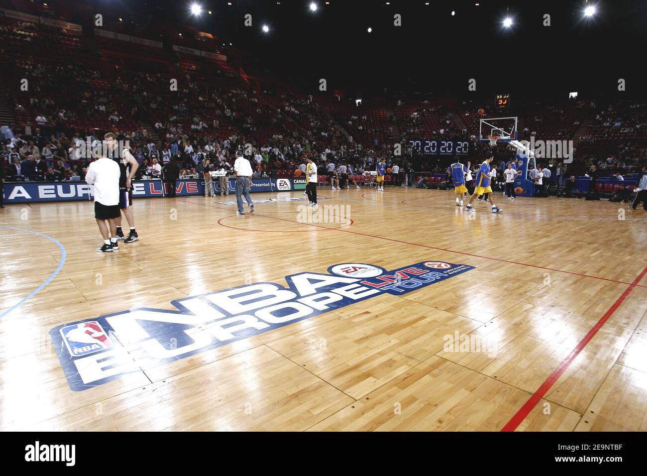 Atmosphere during an exhibition match at the Bercy Stadium in Paris, France  on October 8, 2006. San Antonio Spurs is in Paris as part of NBA Europe  Live tour, a promotional event