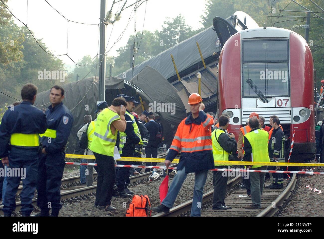 At least 5 people were killed and more than 20 injured people in a head-on  collision between a passenger train and a goods train in Zoufftgen, France  on October 11, 2006. The