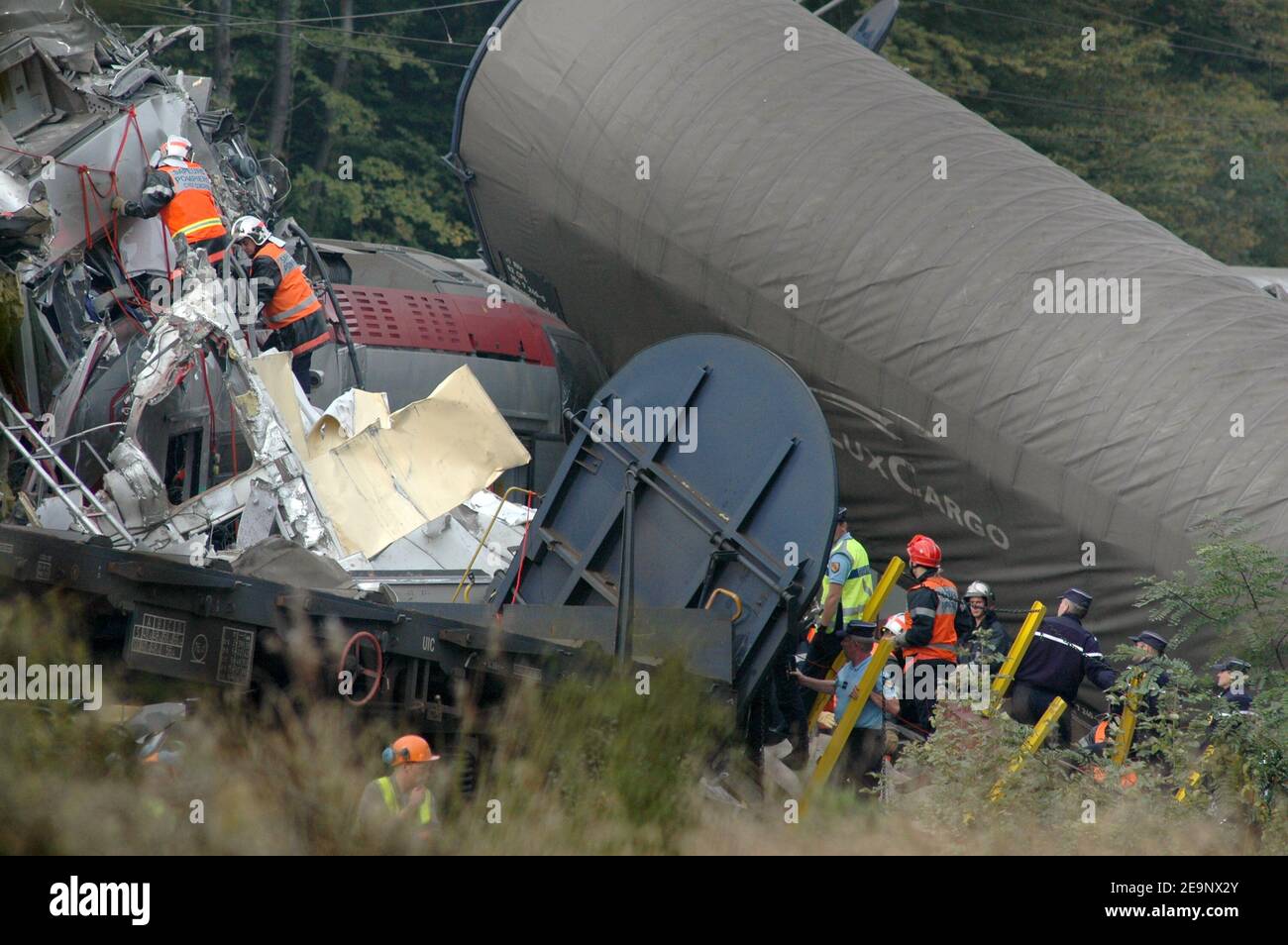 At least 5 people were killed and more than 20 injured people in a head-on collision between a passenger train and a goods train in Zoufftgen, France on October 11, 2006. The two trains were a double-decker Luxembourg-operated regional express train travelling from the grand duchy to the French city of Nancy, and a freight train heading for Luxembourg. French Prime minister Dominique de Villepin and Jean-Claude Juncker, Prime Minister of Luxembourg arrived later on the spot of this tragedy. Photo by Pierre Rebondy/ABACAPRESS.COM Stock Photo