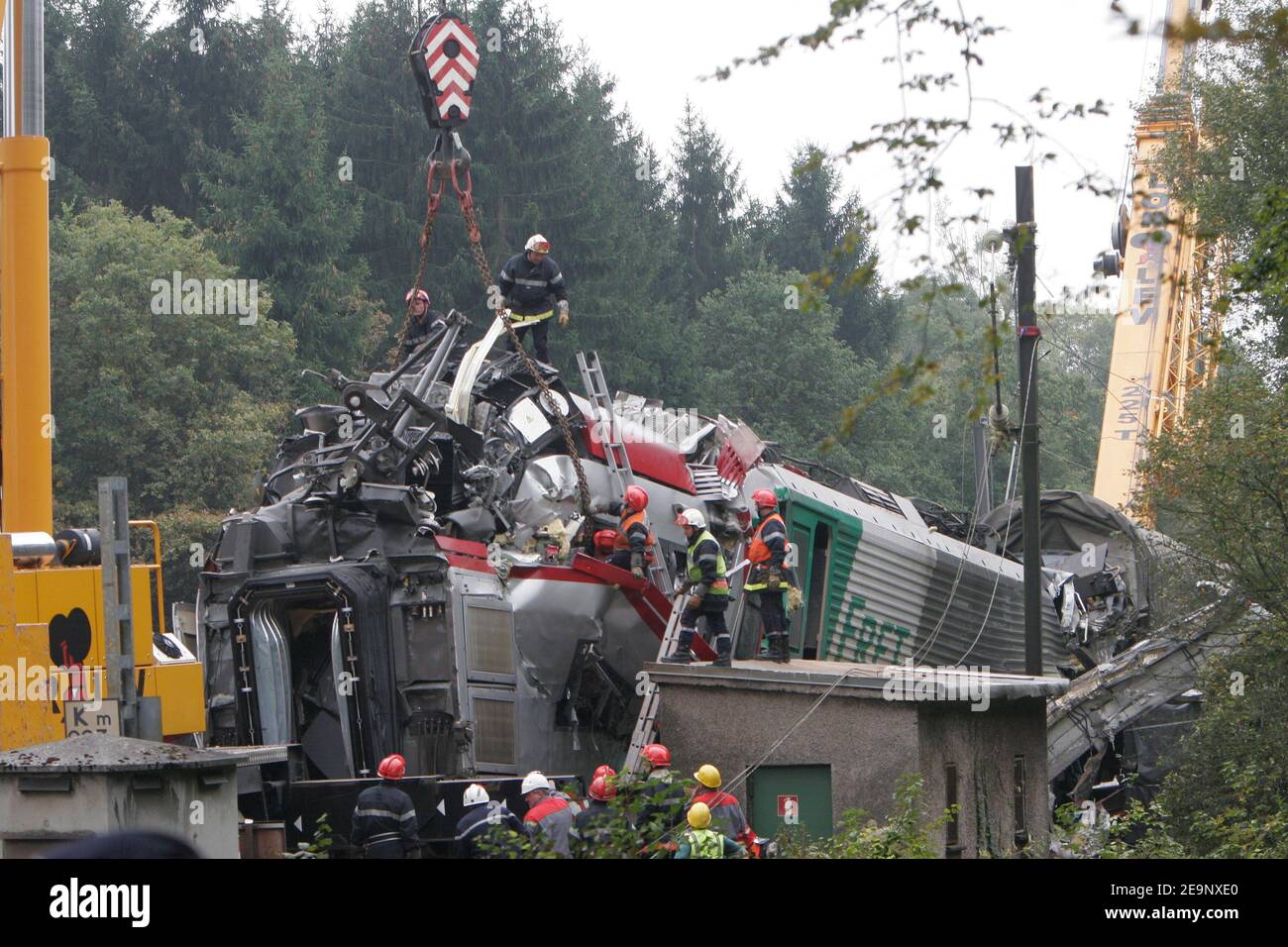 6 people were killed and more than 14 injured in a head-on collision between a passenger train and a goods train. The two trains were a double-decker Luxembourg-operated regional express train travelling from the grand duchy to the French city of Nancy, and a freight train heading for Luxembourg. Zoufftgen, France on October 12, 2006. Photo by Bernard Bisson/ABACAPRESS.COM Stock Photo