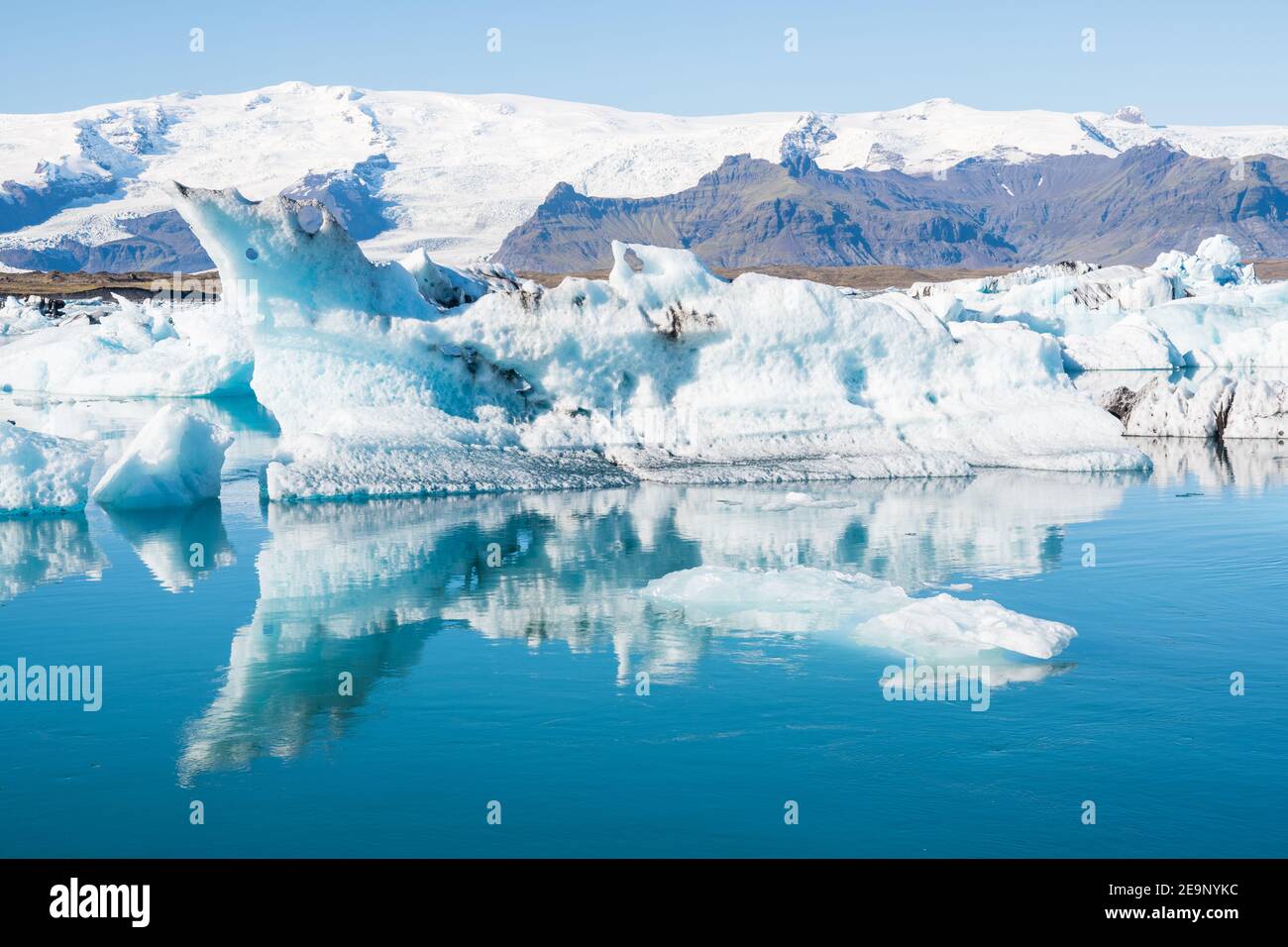 Icebergs in Jokulsarlon Glacier Lagoon in south Icelandic countryside landscape Stock Photo