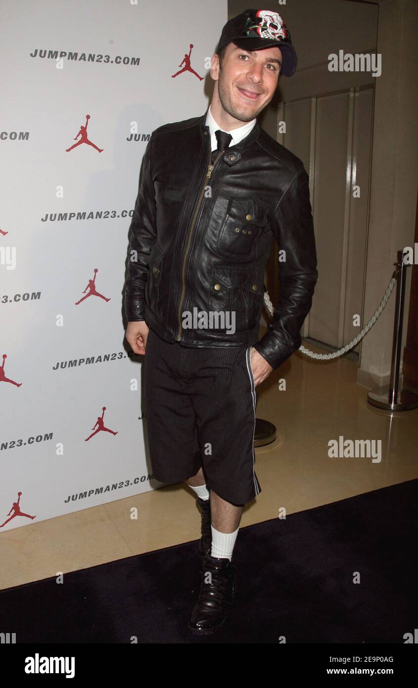 French actor and humorist Michael Youn attends the dinner in honnor of Michael Jordan held at the restaurant 'Maison Blanche' in Paris, France. October 18, 2006. Photo by Mehdi Taamallah/ABACAPRESS.COM Stock Photo