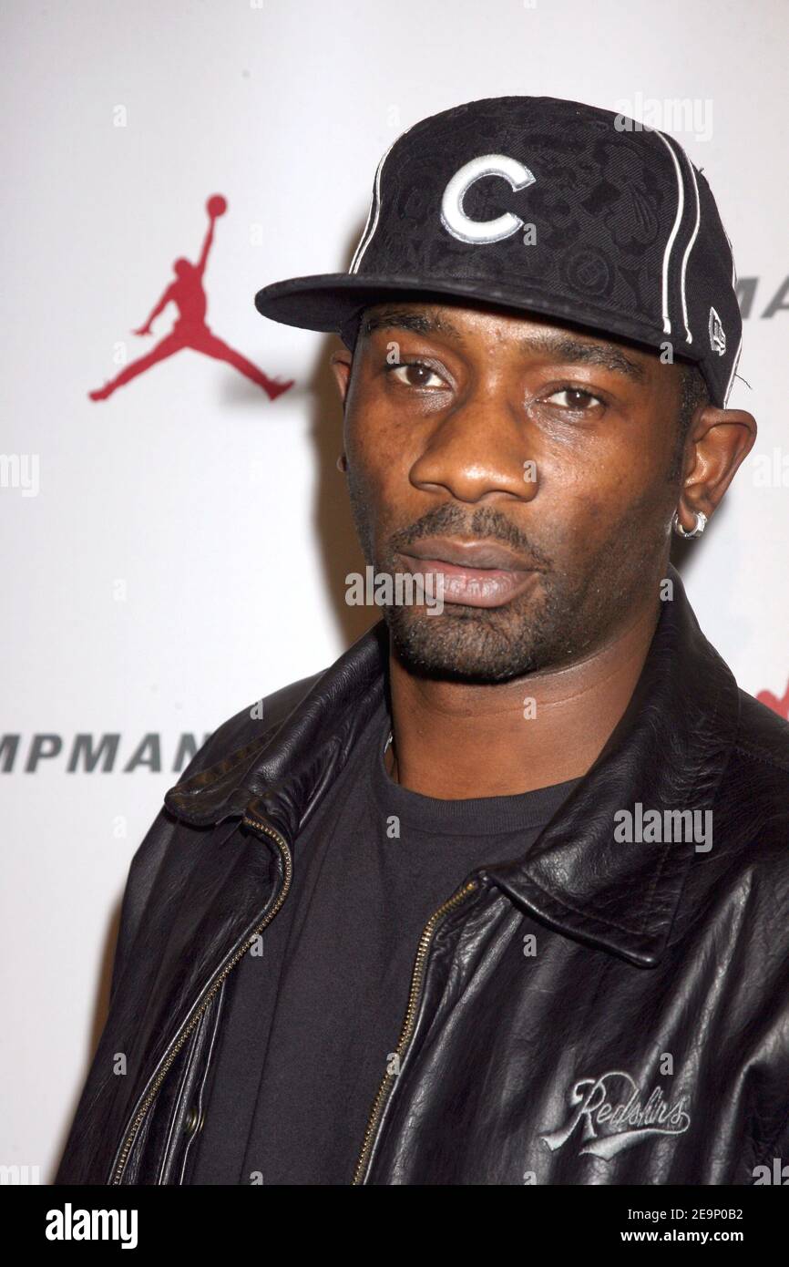 French rap singer Passi attends the dinner in honnor of Michael Jordan held  at the restaurant 'Maison Blanche' in Paris, France. October 18, 2006.  Photo by Mehdi Taamallah/ABACAPRESS.COM Stock Photo - Alamy