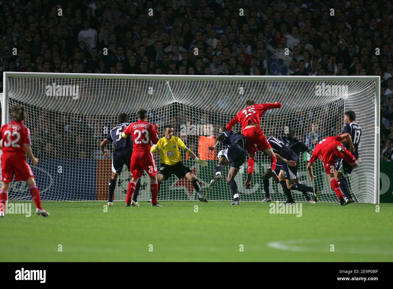 Liverpool's Peter Crouch scores with a header during the Champions League group C match, FC Girondins De Bordeaux vs Liverpool FC, at Chaban-Delmas Stadium in Bordeaux, France, on October 18, 2006. Liverpool won 1-0. Photo by Manuel Blondeau/Cameleon/ABACAPRESS.COM Stock Photo