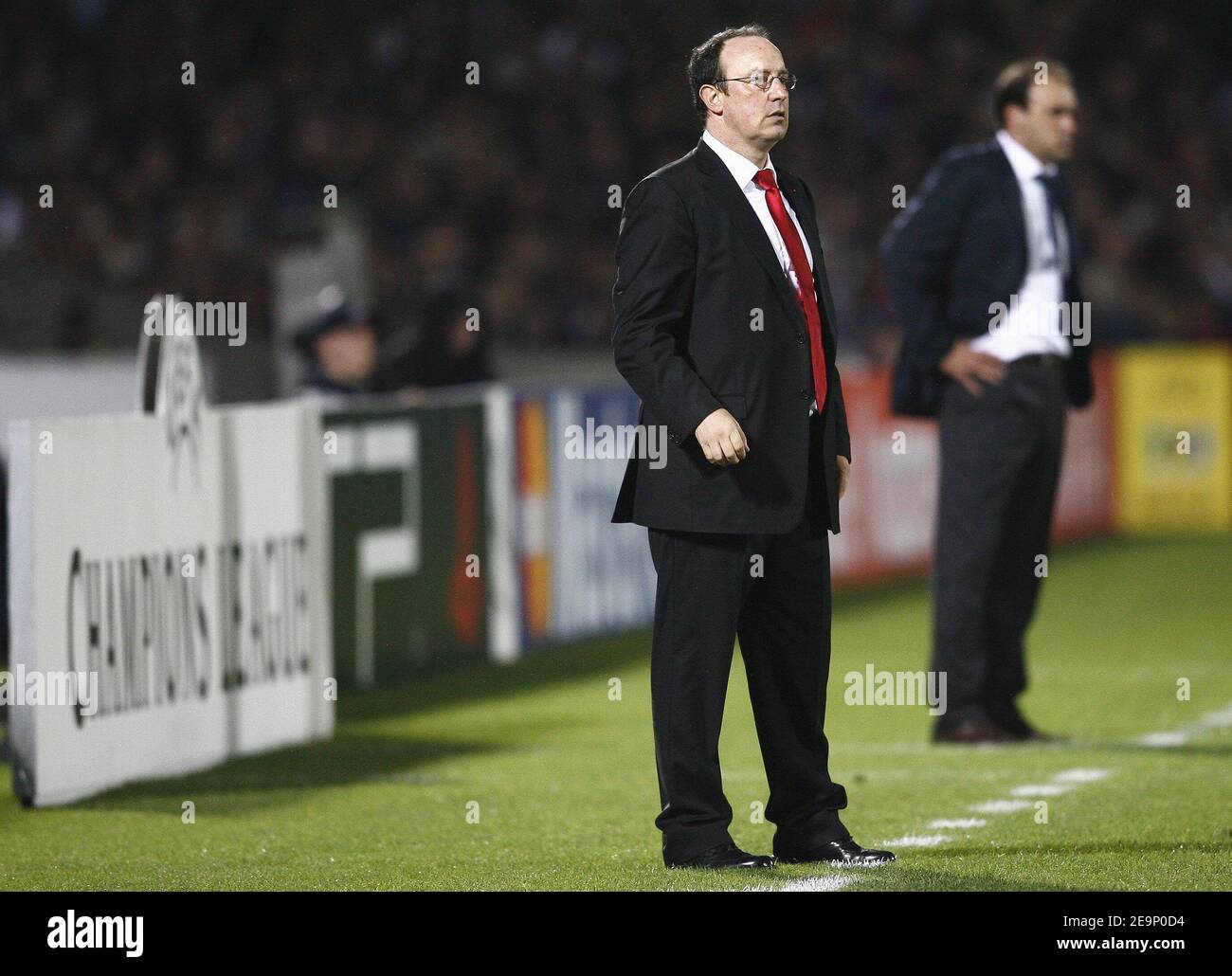 Liverpool' coach Rafael Benitez during the UEFA Champions League, Group C, Girondins de Bordeaux vs Liverpool FC at the Stade Chaban-Delmas in Bordeaux, France on October 18, 2006. Liverpool won 1-0. Photo by Christian Liewig/ABACAPRESS.COM Stock Photo