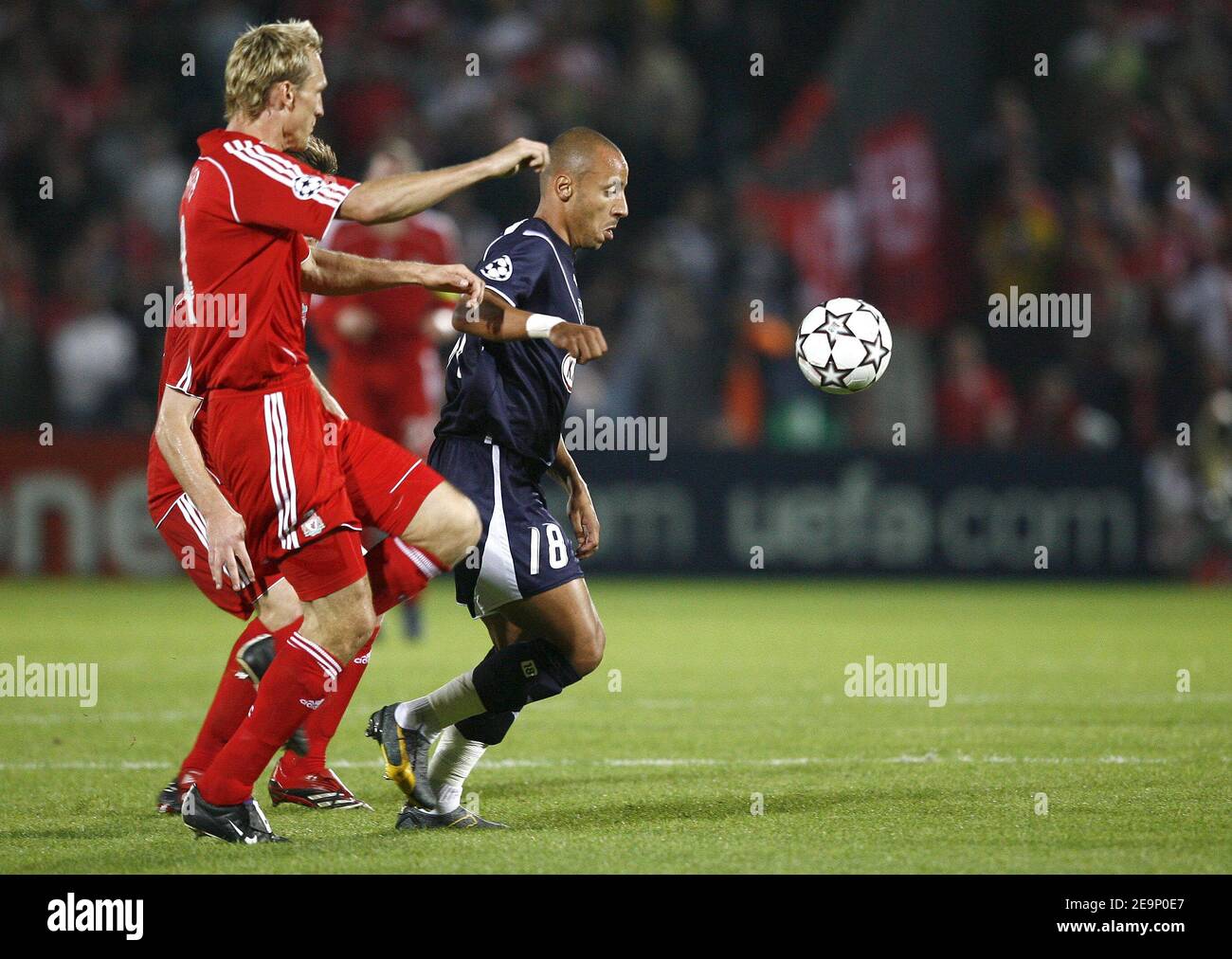 Bordeaux' Julien Faubert in action during the UEFA Champions League, Group C, Girondins de Bordeaux vs Liverpool FC at the Stade Chaban-Delmas in Bordeaux, France on October 18, 2006. Liverpool won 1-0. Photo by Christian Liewig/ABACAPRESS.COM Stock Photo