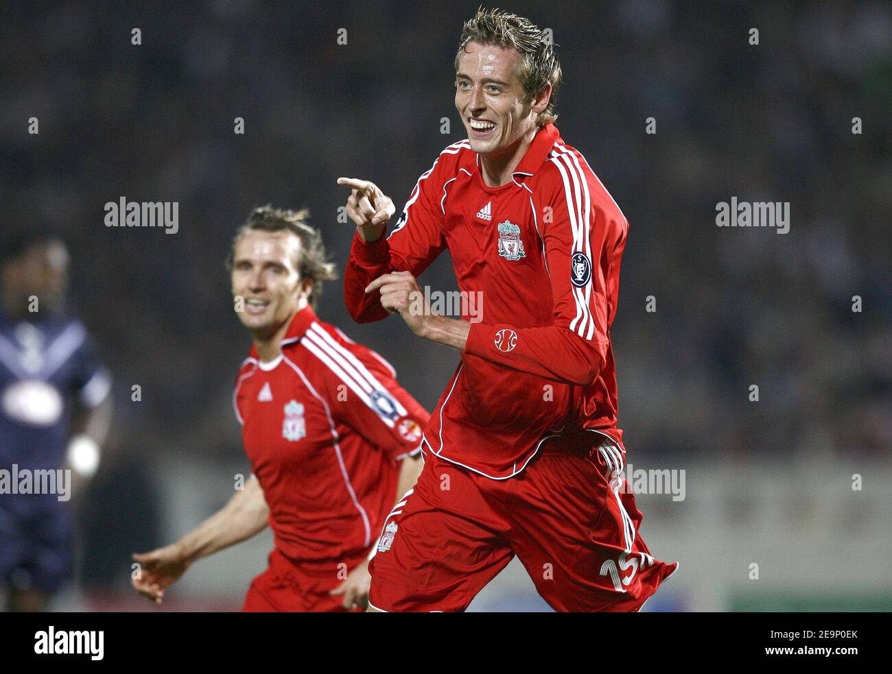 Liverpool's Peter Crouch celebrates his goal during the UEFA Champions League, Group C, Girondins de Bordeaux vs Liverpool FC at the Stade Chaban-Delmas in Bordeaux, France on October 18, 2006. Liverpool won 1-0. Photo by Christian Liewig/ABACAPRESS.COM Stock Photo