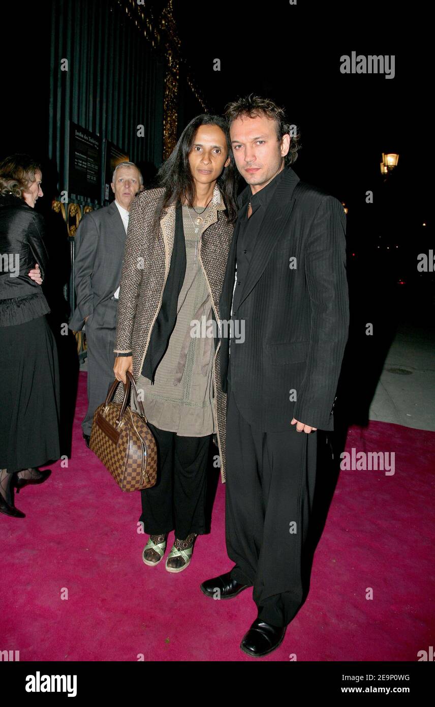 Swiss actor Vincent Perez and his wife Karine Sylla attend the 'Van Cleef and Arpels' party held at the Tuileries garden in Paris, France on October 20, 2006. Photo by Denis Guignebourg/ABACAPRESS.COM . Stock Photo