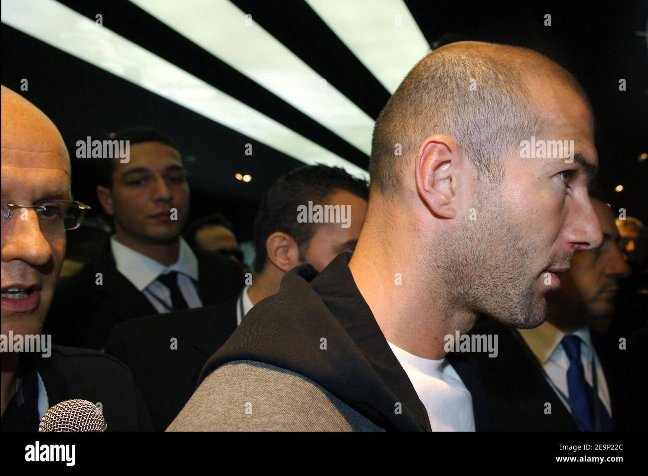 French former soccer player Zinedine Zidane attends the Adidas Flagship  store opening party on the Champs Elysees, in Paris, France, on October 24,  2006. Photo by Nicolas Gouhier/Cameleon/ABACAPRESS.COM Stock Photo - Alamy
