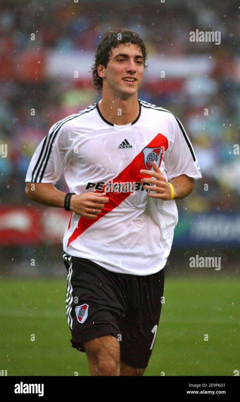 River Plate's Franco-Argentinian Gonzalo Higuain during soccer match River  Plate vs San Lorenzo at the
