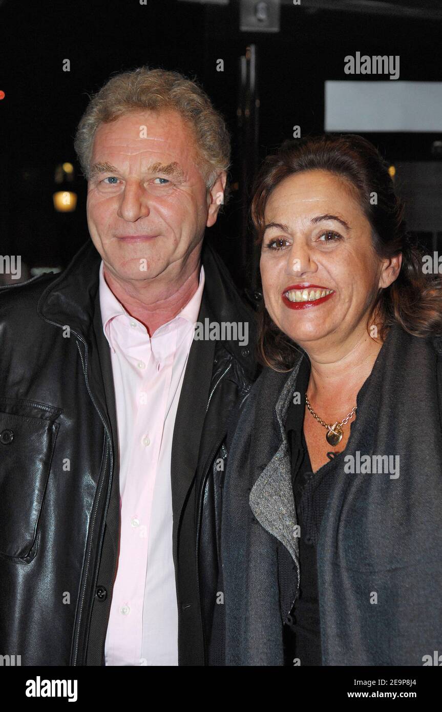 Journalist Robert Namias and his wife Anne Barrere attend the premiere of 'Pardonnez moi' directed by Maiwenn le Besco held at the Publicis cinema in Paris, France on November 13, 2006. Photo by Nicolas Gouhier/ABACAPRESS.COM Stock Photo
