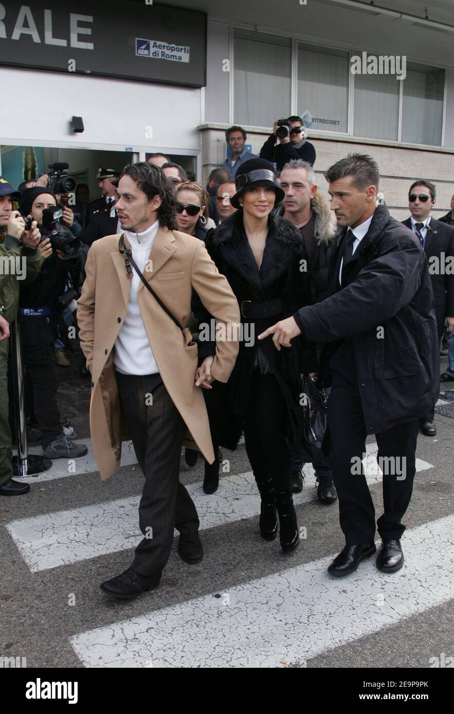 Celebs arrive for the wedding of Tom Cruise and Katie Holmes in Rome