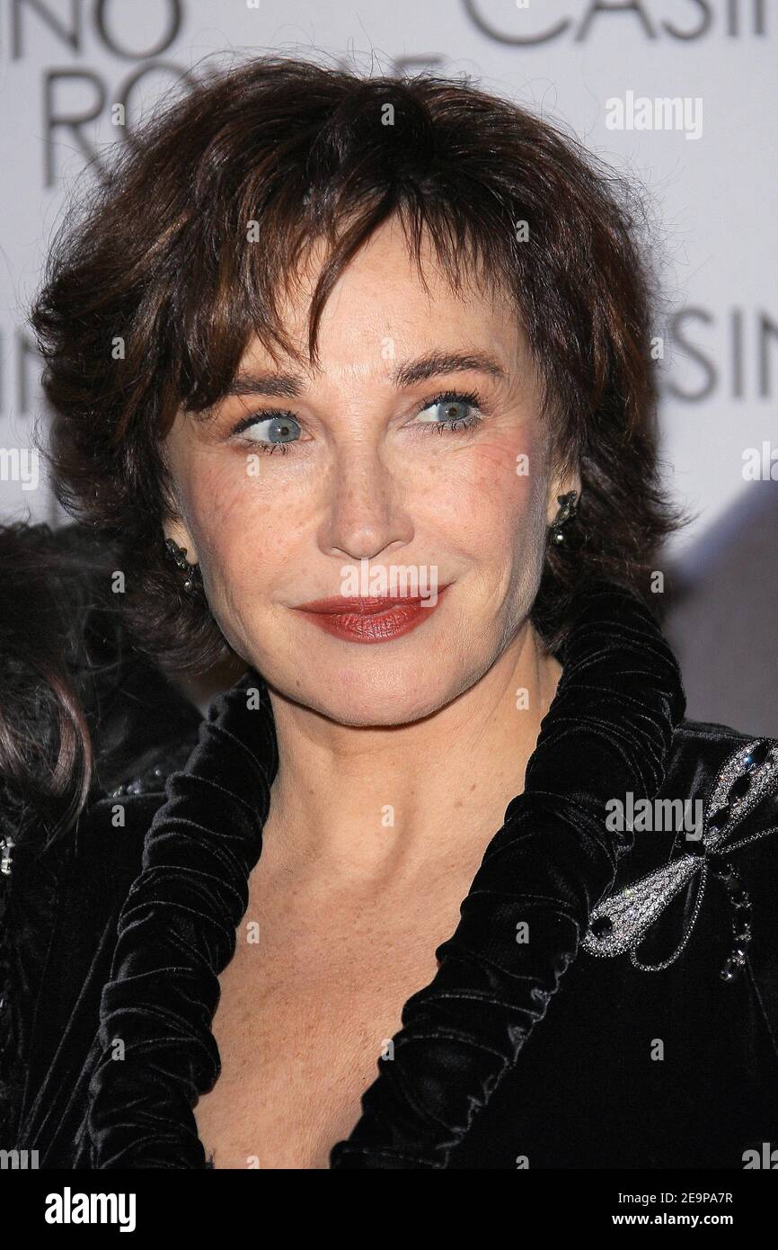 French actress Marlene Jobert arrives to the premiere of the new 007 'Casino Royale' held at the Grand Rex theatre in Paris, France, on November 17, 2006. Photo by Khayat-Nebinger/ABACAPRESS.COM Stock Photo