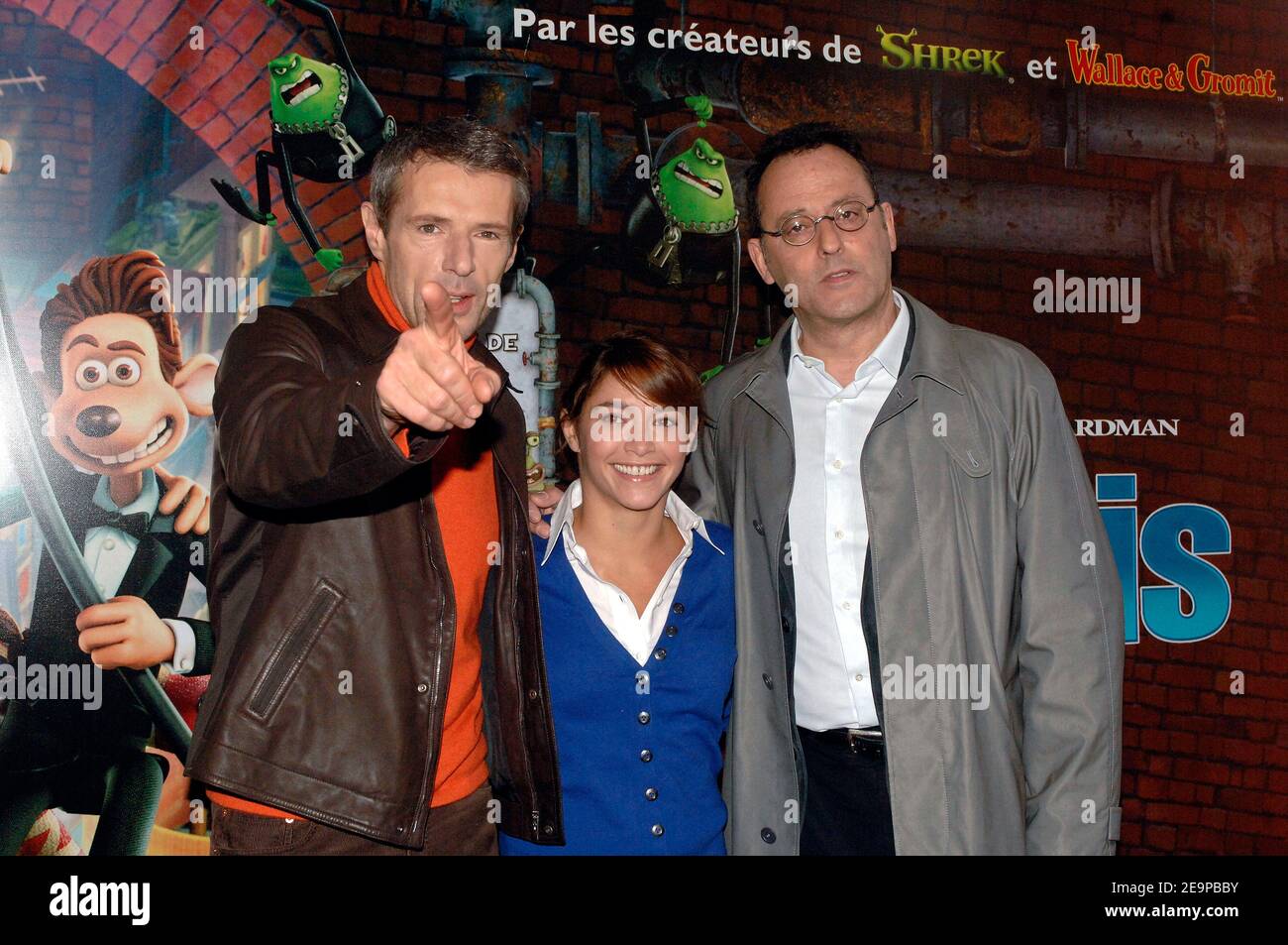 French actors Lambert Wilson, Emma De Caunes and Jean Reno attend the  premiere of 'Souris City' at the Espace Pierre Cardin in Paris, France, on  November 19, 2006. Photo by Giancarlo Gorassini/ABACAPRESS.COM