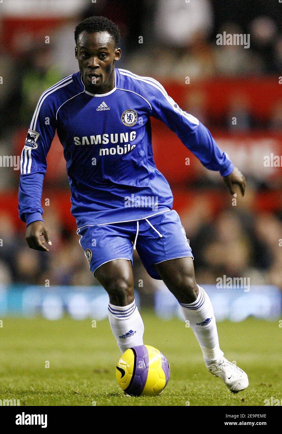 Chelsea's Michael Essien in action during the FA Barclays Premiership, Manchester United vs Chelsea at the Old Trafford stadium in Manchester, UK on November 26, 2006. The match ended in a 1-1 draw. Photo by Christian Liewig/ABACAPRESS.COM Stock Photo