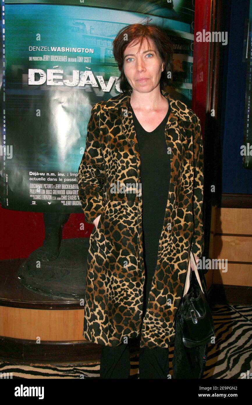 French humorist and actress Elise Larnicol attends the 'Deja vu' premiere held at Planete Hollywood Restaurant, in Paris, France, on December 04, 2006. Photo by Benoit Pinguet/ABACAPRESS.COM Stock Photo