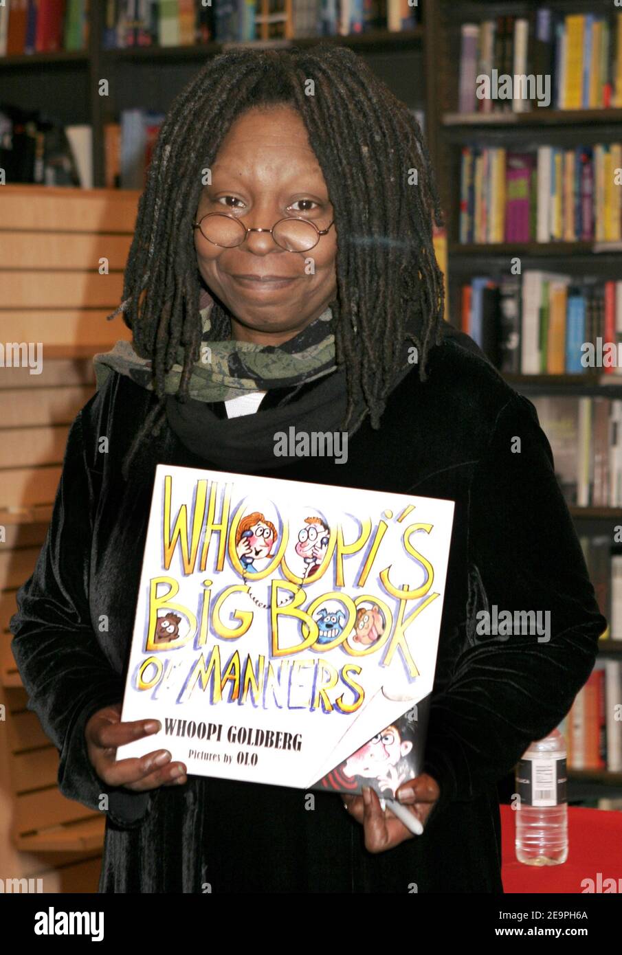 Borders book store at time warner center hires stock photography and