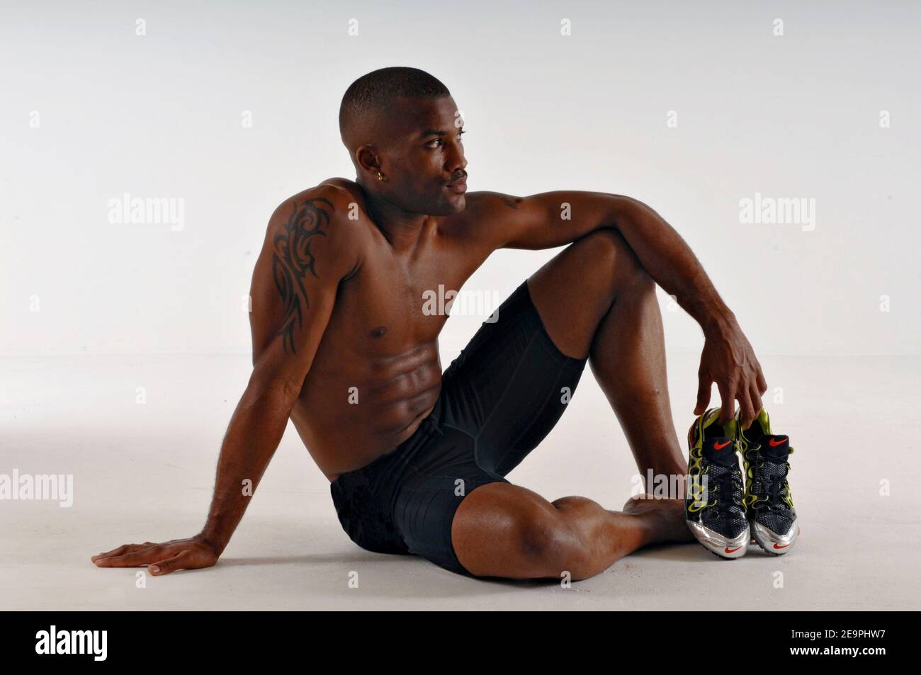 French athlete's Fabrice Calligny during a photo shooting, in Paris, France, on December 6, 2006. Photo by Stephane Kempinaire/Cameleon/ABACAPRESS.COM Stock Photo