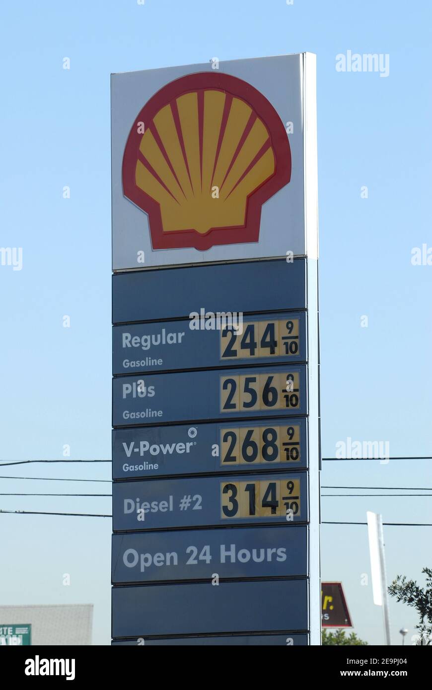 Gas station in Los Angeles, CA, USA on December 7, 2006. Photo by