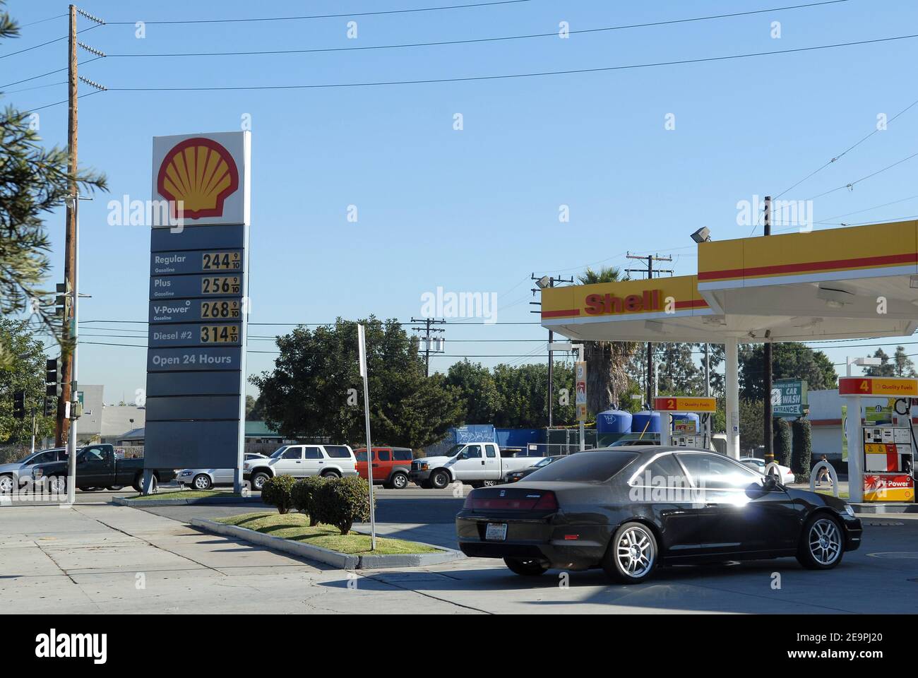 Gas station in Los Angeles, CA, USA on December 7, 2006. Photo by