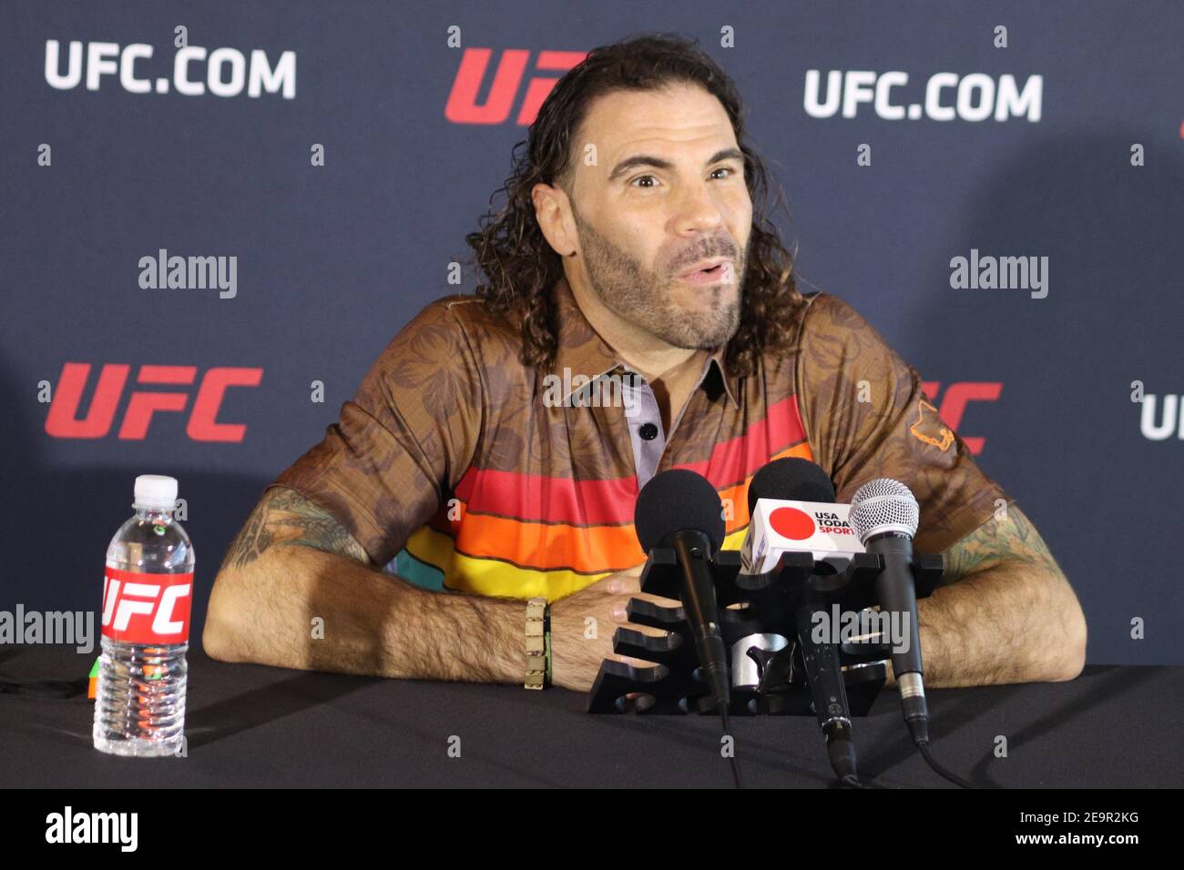 Las Vegas, Nevada, Las Vegas, NV, USA. 5th Feb, 2021. Las Vegas, NV - February 4: Clay Guida interacts with media during the UFC Vegas 18 Press Conference at UFC Apex on February 5, 2021 in Las Vegas, Nevada, United States. Credit: Diego Ribas/PX Imagens/ZUMA Wire/Alamy Live News Stock Photo