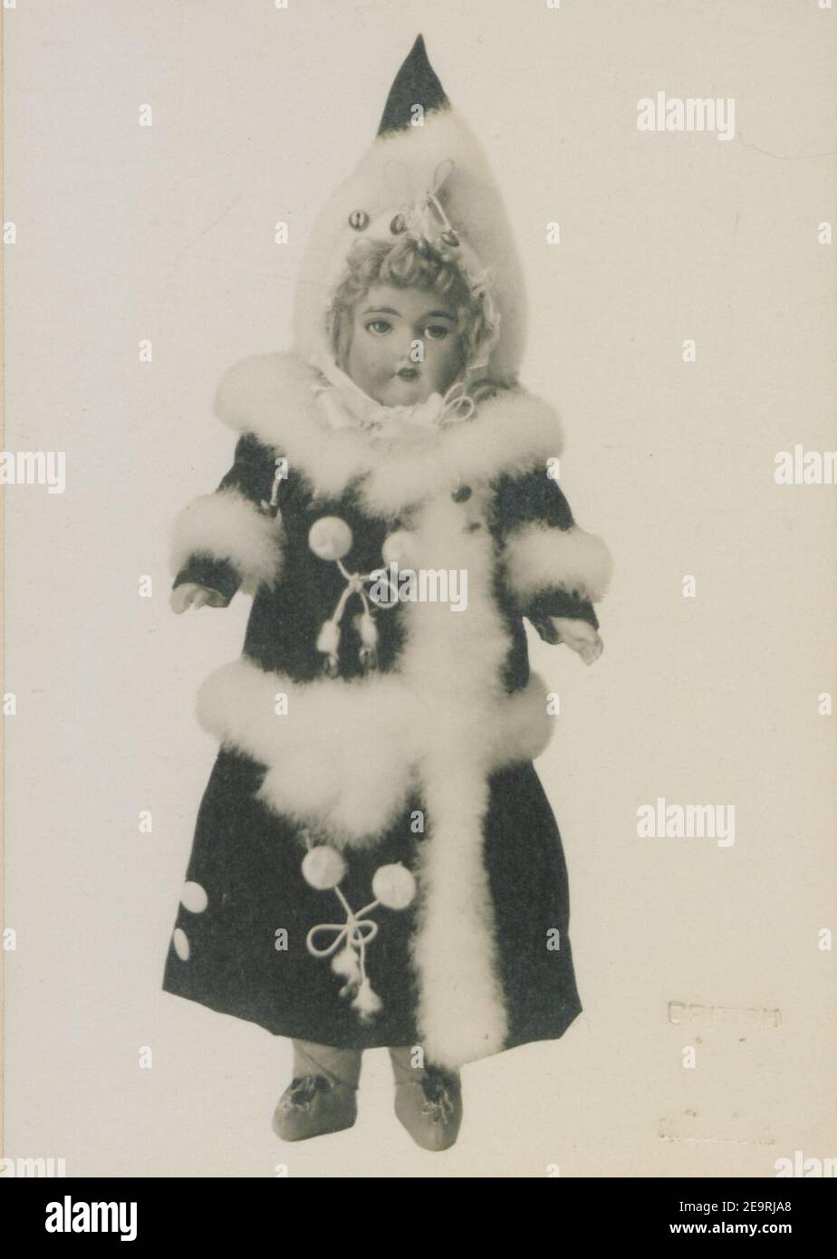 Mrs Santa Claus doll (HS85-10-30307). Stock Photo