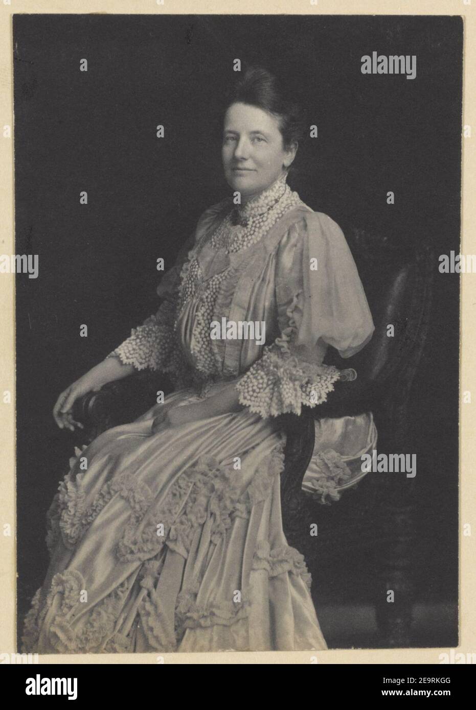 Mrs. Edith Kermit Carow Roosevelt, three-quarter-length portrait ...