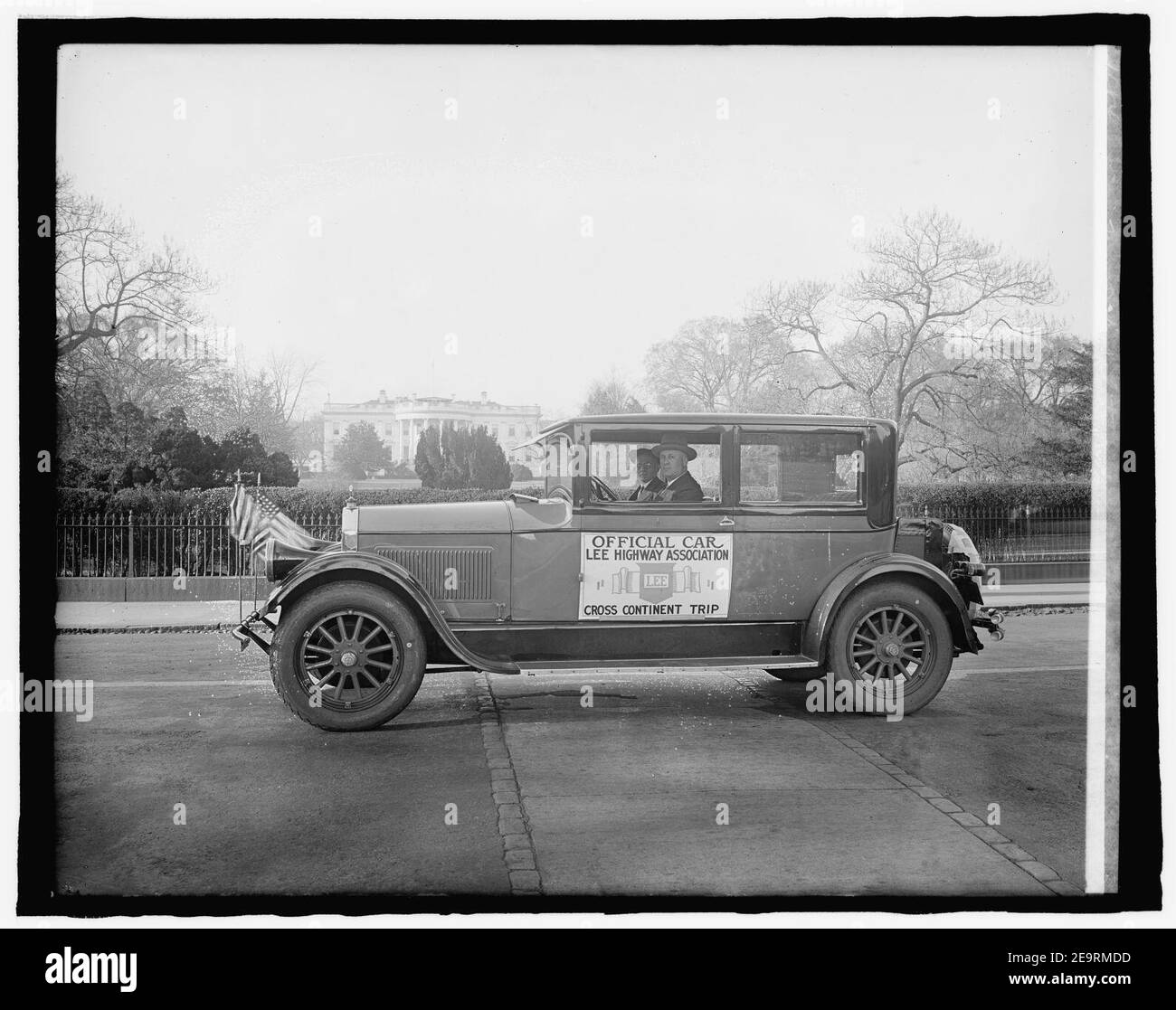 Mrs. J.A. Whitcomb (Official Car, Lee Highway Association, Cross Continent Trip; White House, Washington, D.C., in background) Stock Photo
