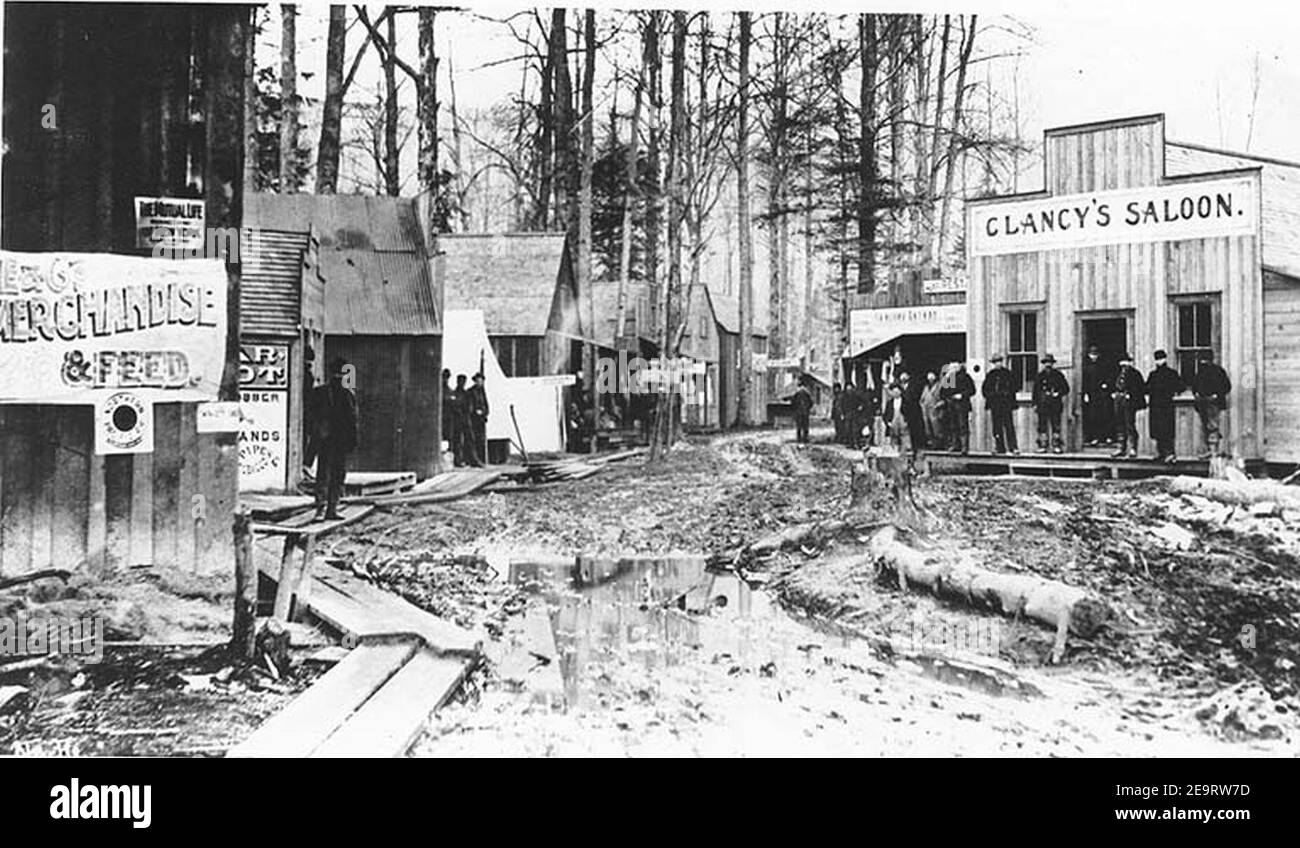 Muddy street scene, Skagway, Alaska, October 1897 Stock Photo - Alamy